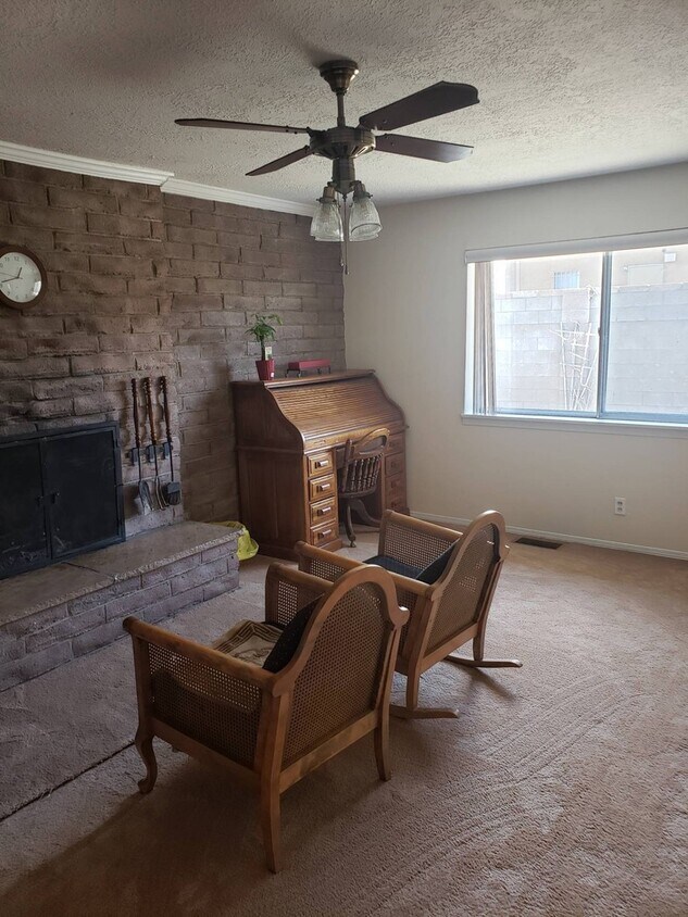 Primary Photo - Beautiful 3 Bdr/2Bth home located in the U...