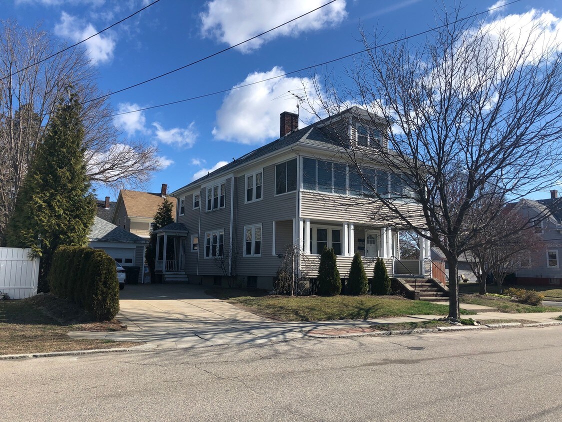 Primary Photo - 203-205 Laurens St