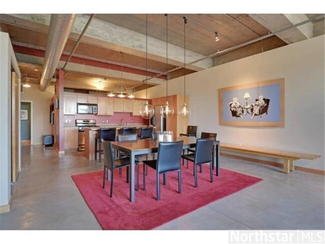 Building Photo - 901 N 3rd St