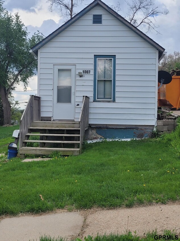 Primary Photo - 1007 Atlas St