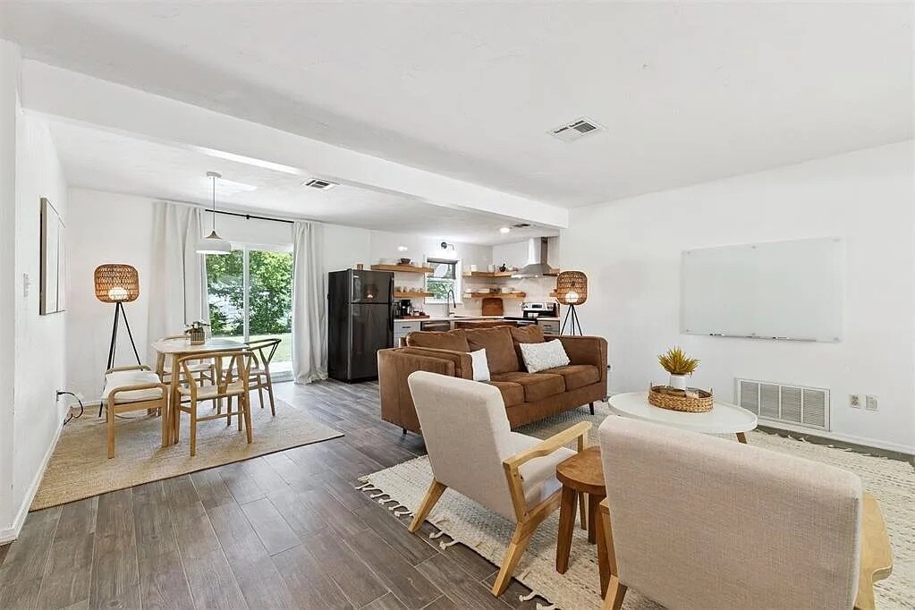 Foto principal - 126 Beacon Cir
