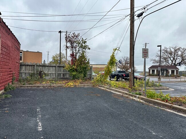 Foto del edificio - 516 Broadway St S