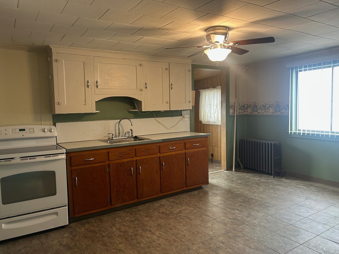 Foto principal - 63 Miner St