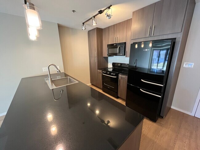 Foto del edificio - 211 W Scott St