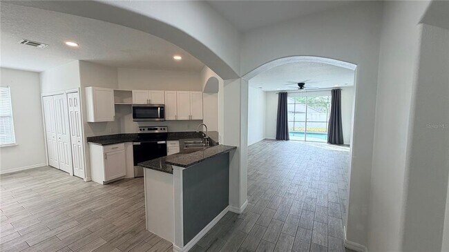 Foto del edificio - 456 Knollwood Dr