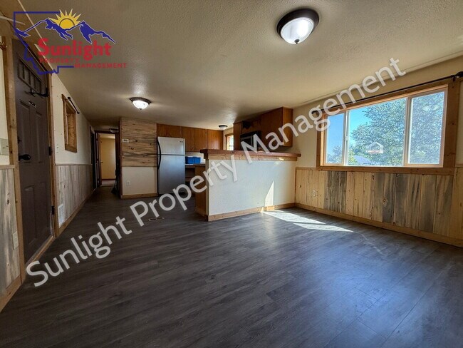 Foto del edificio - Updated 3 Bedroom Mobile Home - Large Fenced Yard - Fromberg, MT