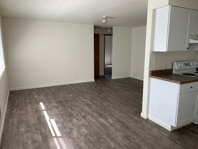 Foto del edificio - 1350 Alder Dr