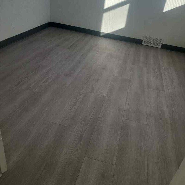 Foto del edificio - 119 S Walnut St