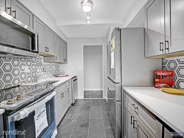 Primary Photo - 2 br, 1 bath House - 377 South Harrison St...