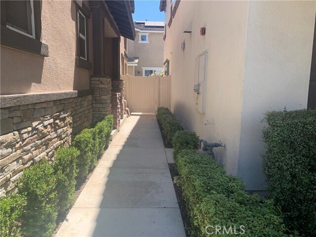 Foto del edificio - 13847 Clearwater Ave