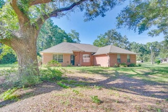Building Photo - 174 Emmons Ln