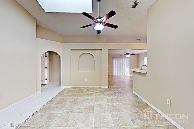 Building Photo - 4442 Stonemeadow Dr