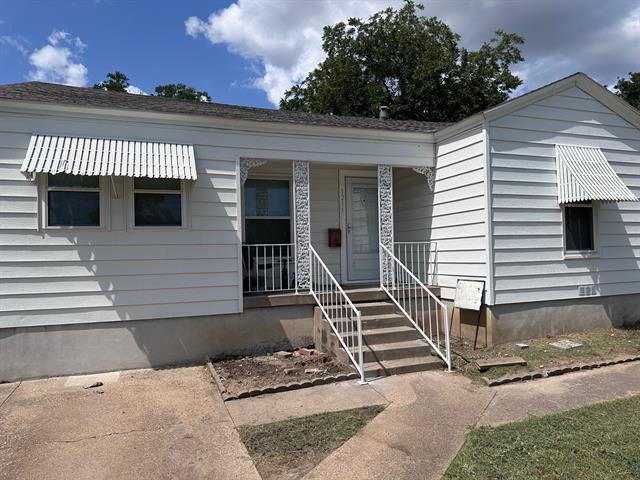 Foto principal - 1211 W Avenue F