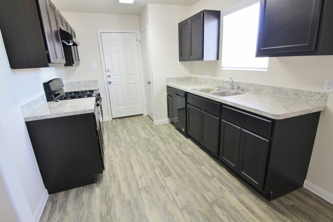 Foto del edificio - 4335 Almeda Meadows Dr