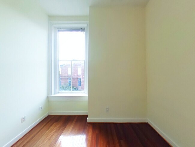 Foto del edificio - 123 E Broad St