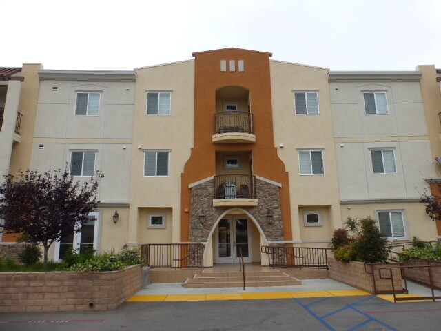 Primary Photo - 10227 Mason Ave