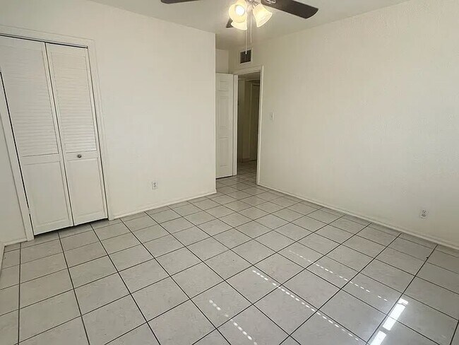 Foto del edificio - 7221 N 26th Dr