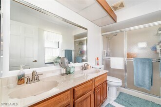 Building Photo - 2005 Pine Isle Ln