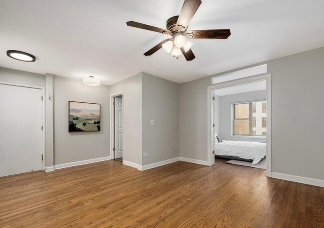Building Photo - 420 W Aldine Ave