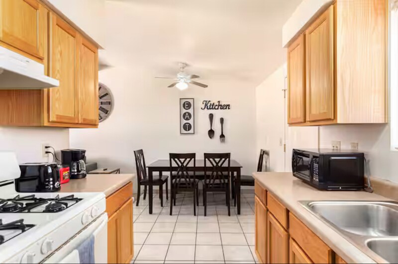 Foto principal - 1223 N Belvedere Ave