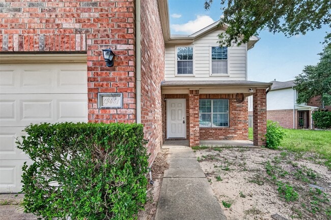 Building Photo - 19451 Nasworthy Dr