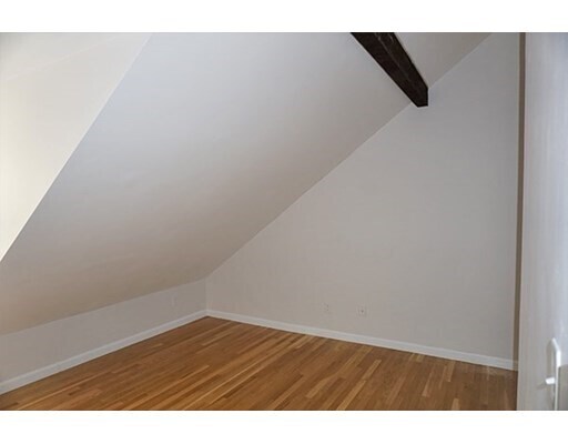 Foto del edificio - 154 Broadway St