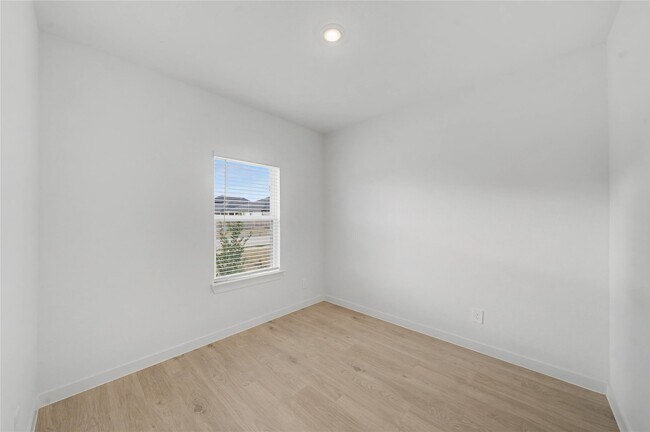 Foto del edificio - 4215 Camden Lakes St