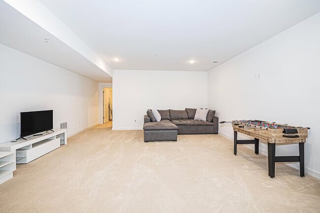 Foto del edificio - 11610 Glenn Dale Blvd