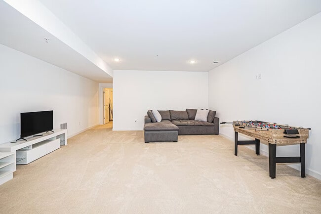 Photo - 11610 Glenn Dale Blvd House