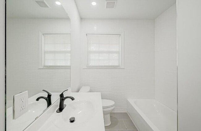 Foto del edificio - 6130 Shadow Crest St