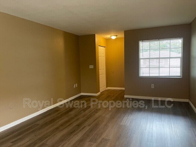 Foto del edificio - 724 Zella Ln