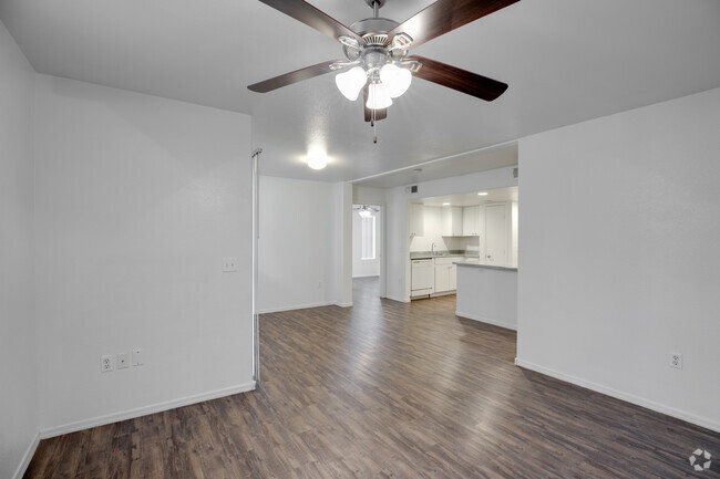 2BR, 2BA - 1,040 SF - Sun Terrace Apartments