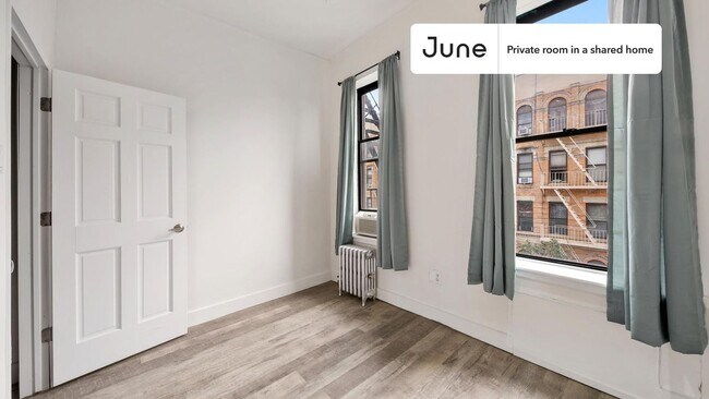 Building Photo - Room in Shared 2 bed/1 bath home