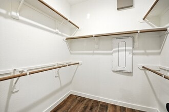 Building Photo - 1860 Dry Cherry Ln