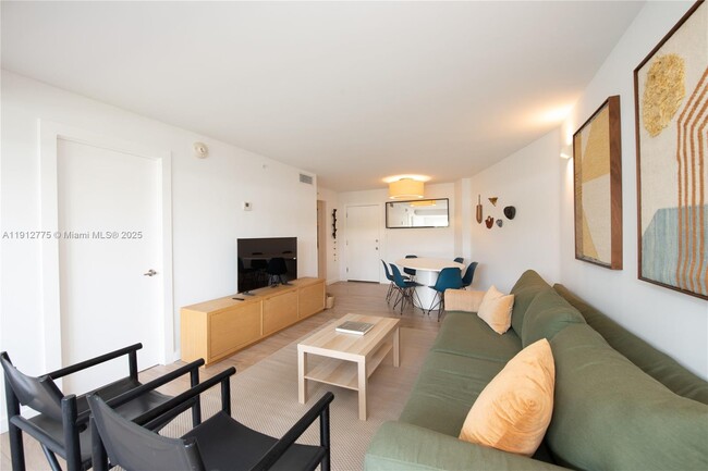 Foto del edificio - 1881 Washington Ave