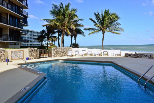 Foto del edificio - 200 Beach Rd