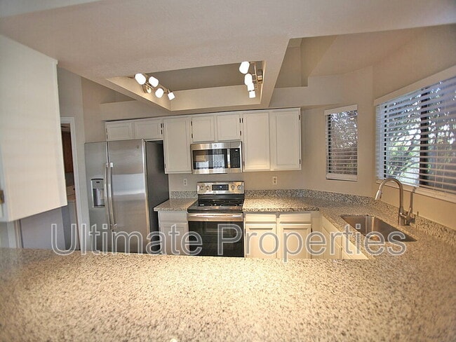 Foto del edificio - 7003 W Taro Ln