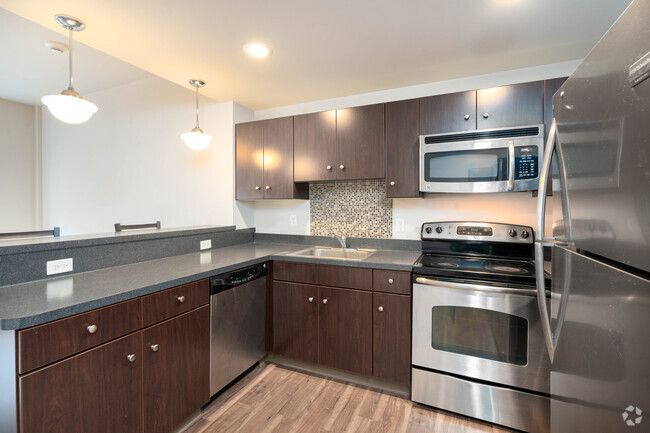 1BR,1BA - 640SF - Kitchen - Erie Terminal Place Apartments