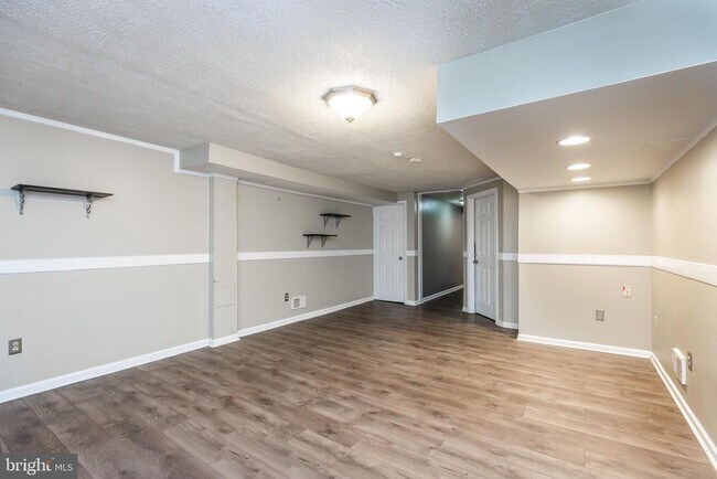 Building Photo - 5001 N Tupelo Turn