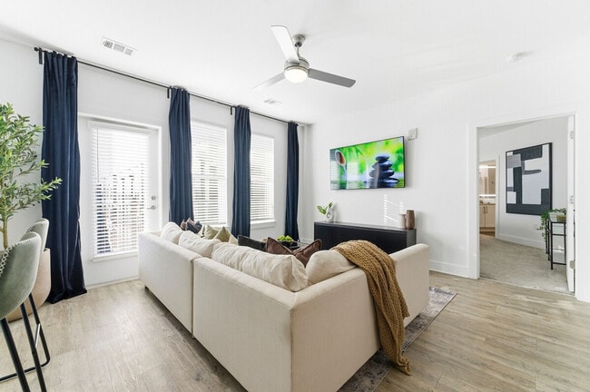 Foto del edificio - 220 Bill Kennedy Wy SE