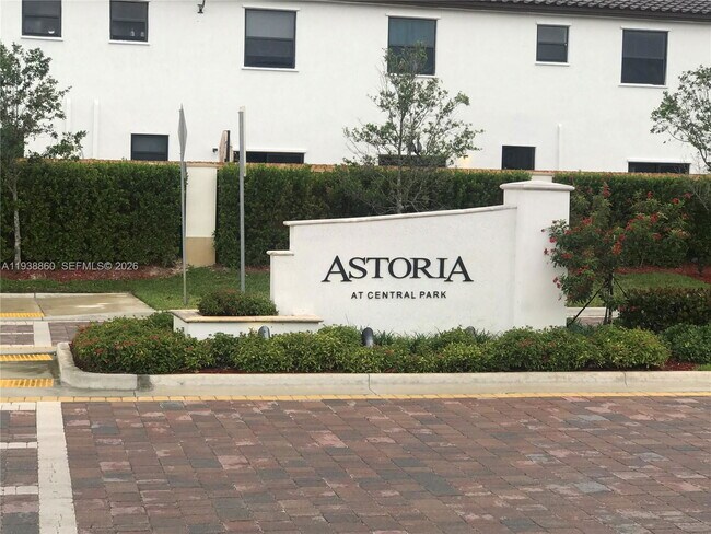 Foto del edificio - 8807 NW 103rd Ave