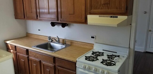 Building Photo - 2243 S Lambert St Building Photo - 2243 S Lambert St