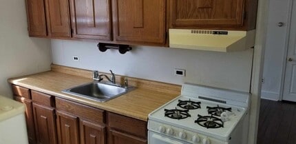 Building Photo - 2243 S Lambert St