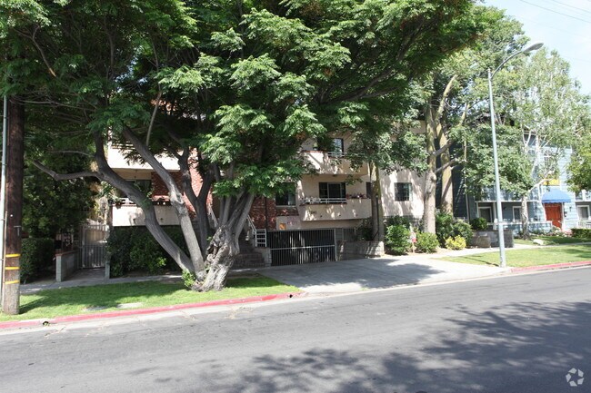 Building Photo - 7241 Vassar Ave