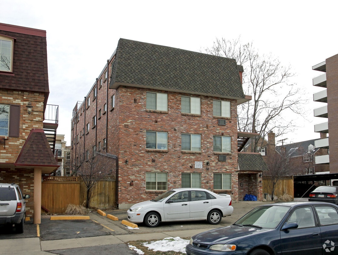 30 Emerson St, Denver, CO 80218 Apartments in Denver, CO