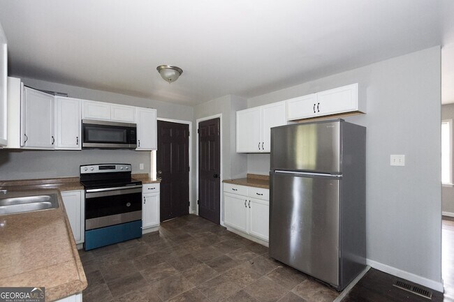 Foto del edificio - 2974 McGlynn Ct