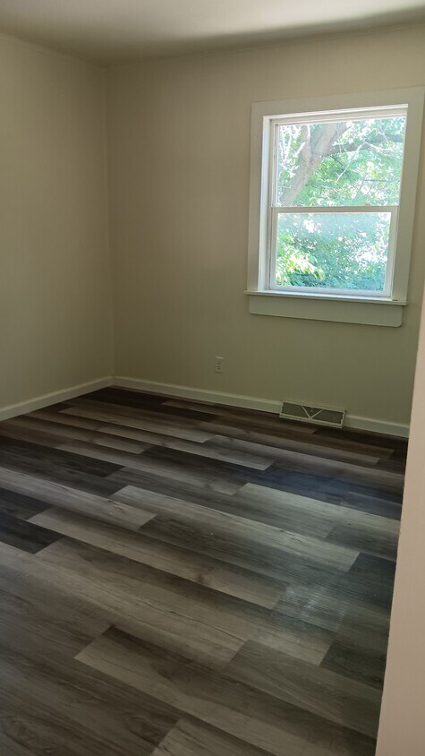 Foto principal - 327 Hanley St
