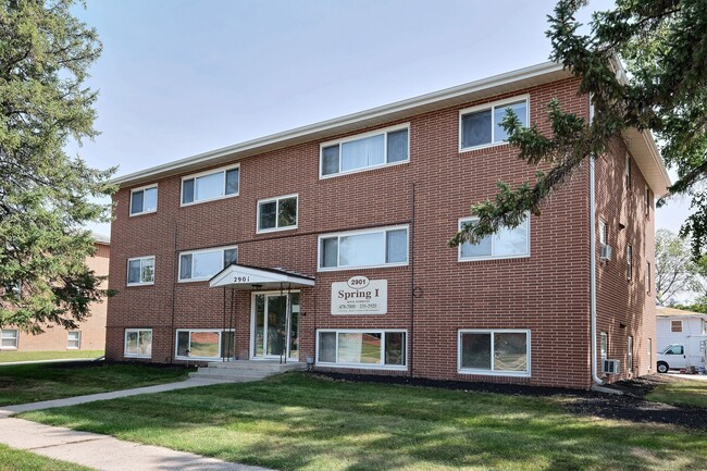 Apartamentos de primavera de Fargo, Dakota del Norte | Exterior - Spring