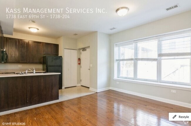 Building Photo - 1738 E 69th St