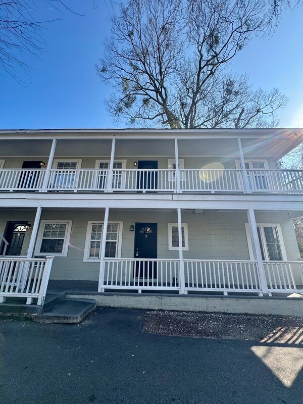 Foto del edificio - 402 S Holly St